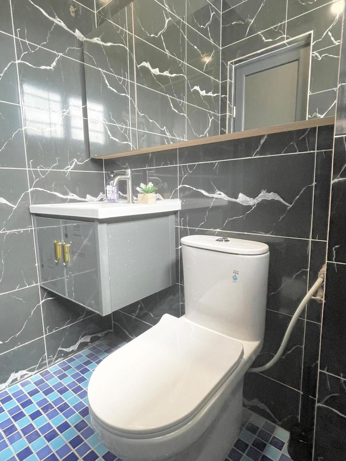 Bukit Indah Karaoke Corner 5parking Muji 4-10pax Rumah percutian Johor Bahru