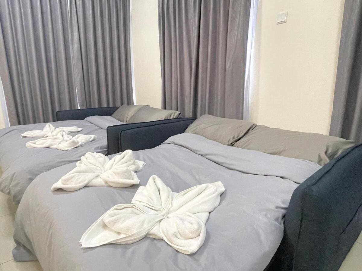 Bukit Indah Karaoke Corner 5parking Muji 4-10pax Holiday home